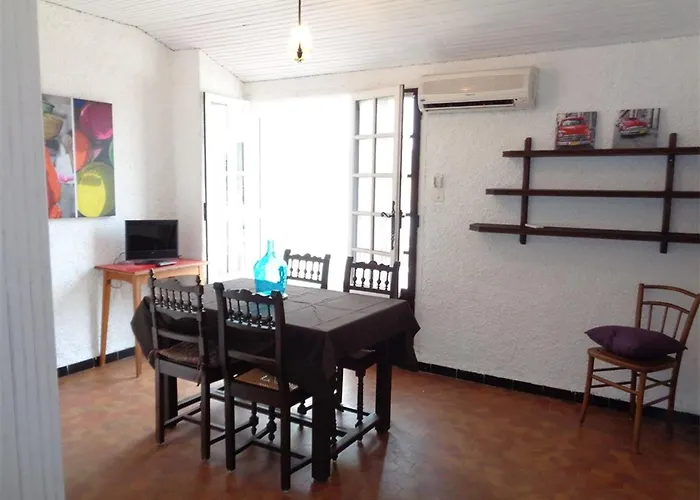 T2 Avec Terrasse, Clim Et Parking A 200m De La - Fr-1-388-114 Apartament